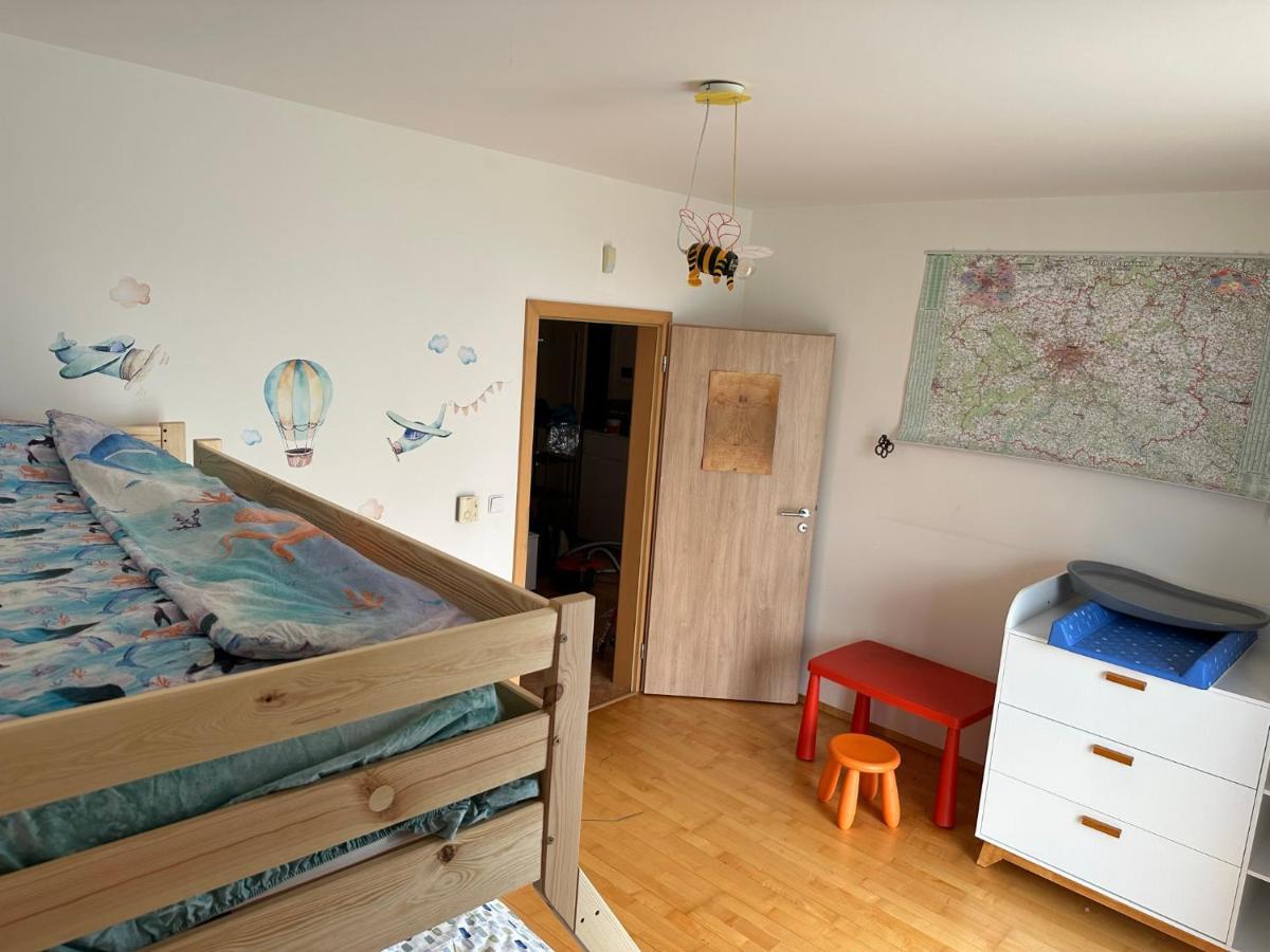Simple With Garden 15 Min From Center&airport Lägenhet *