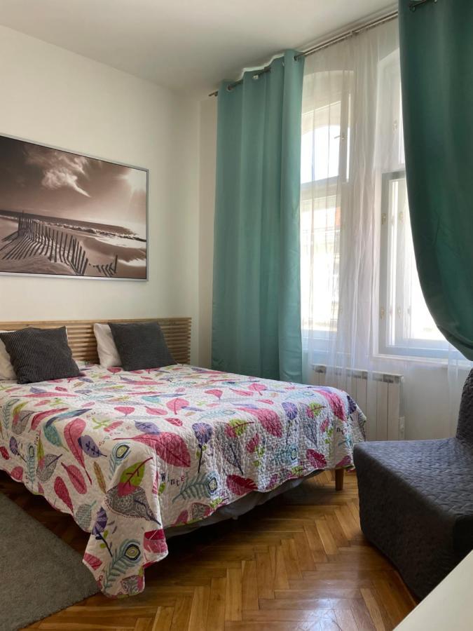 -studio * Prag