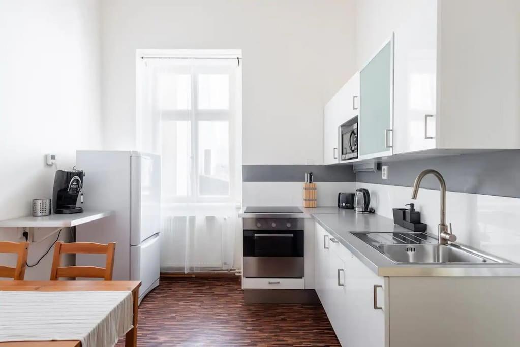 Apartmán Spacious With Balcony At Wenceslas Sq *
