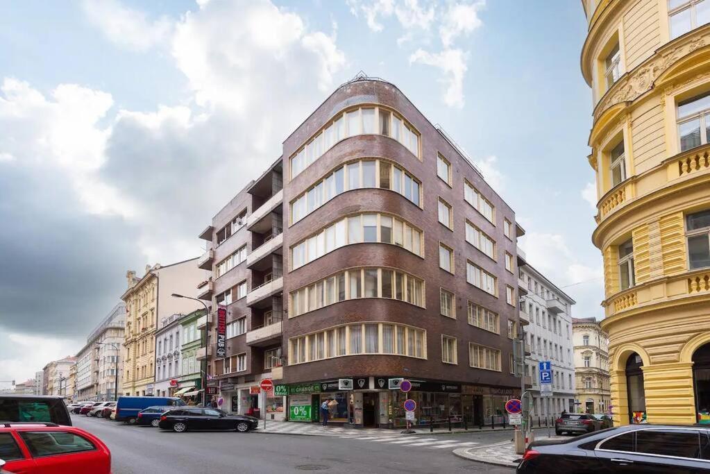 Cozy In The Centre W/balcony * Prag