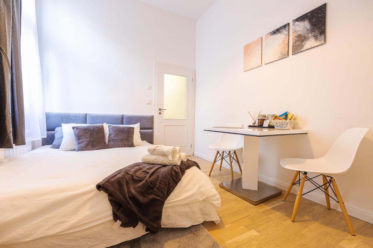 Apartment Cozy In City Center