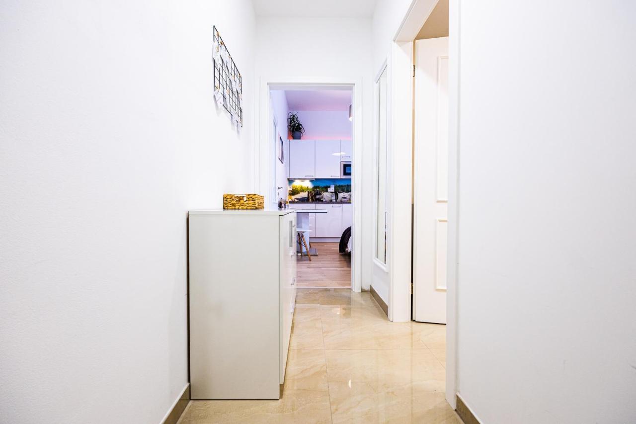 Cozy In City Center Apartment *