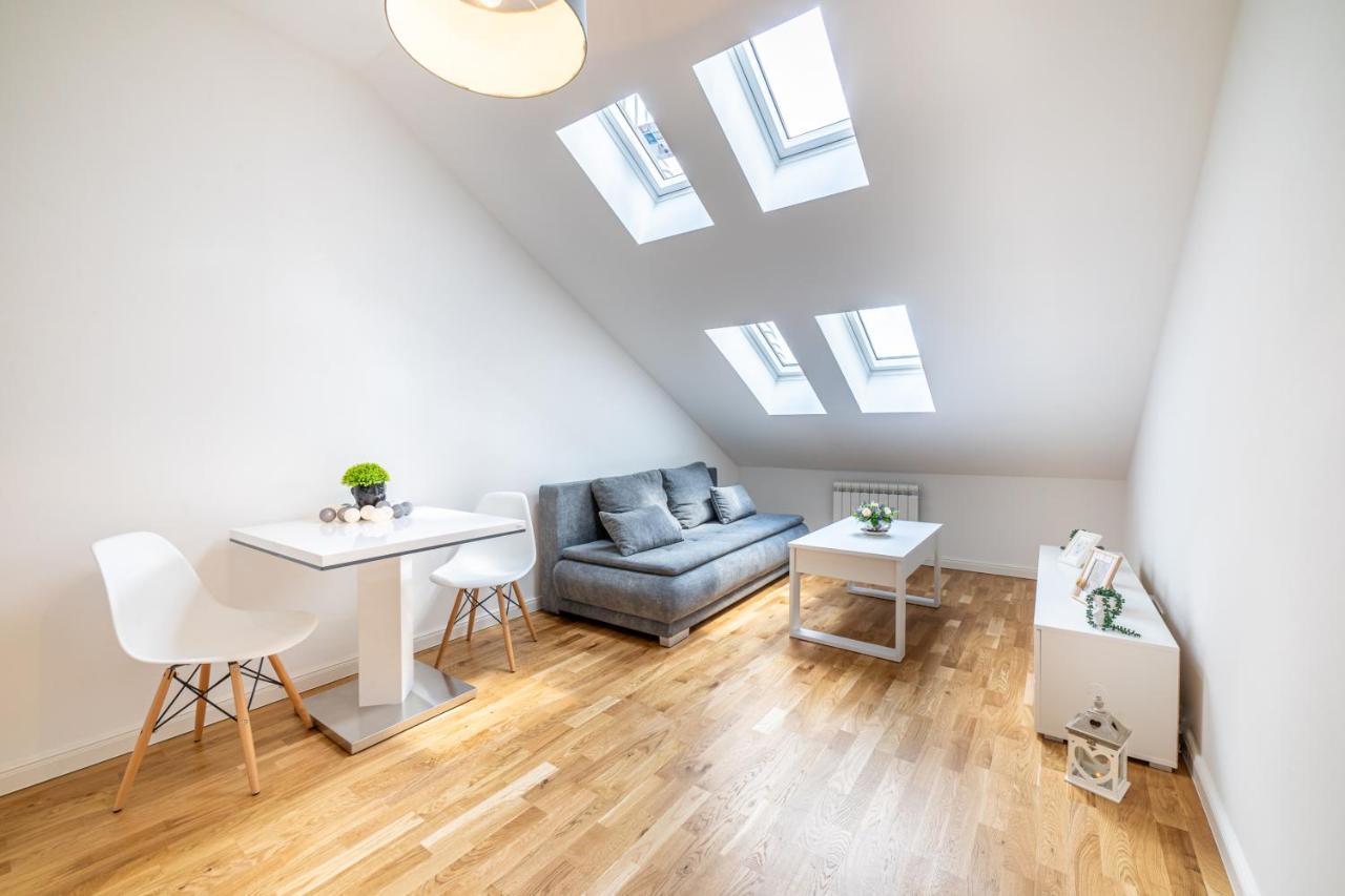 Pleasant In An Apart In The Center Of