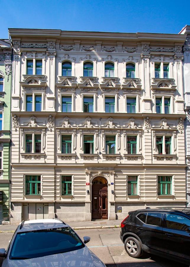 Bruno Apartment