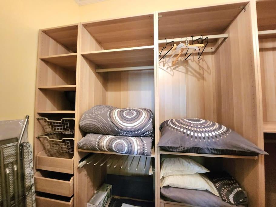 Apartment Spacious 6min From The Dancing House