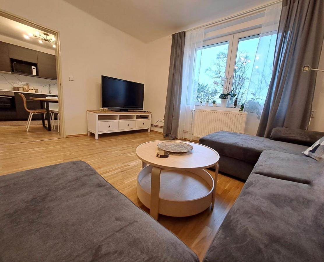Apartmanovy Dum Se Zahradou V Klidne Casti Prahy Lägenhet
