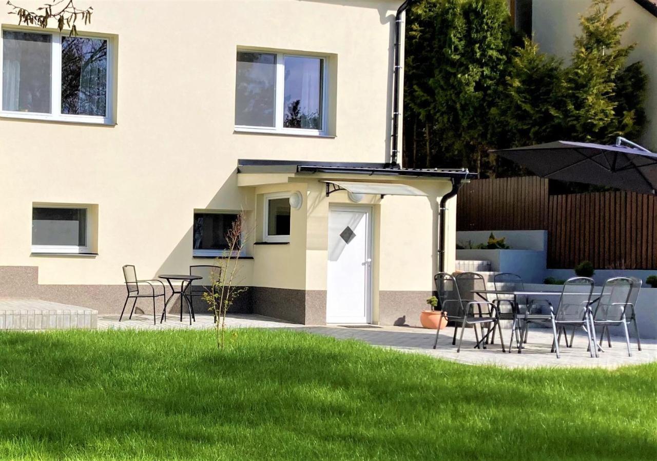 Apartmanovy Dum Se Zahradou V Klidne Casti Prahy Lägenhet *
