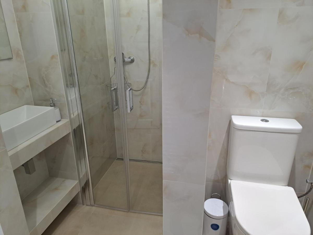Apartmanovy Dum Se Zahradou V Klidne Casti Prahy Lägenhet Prag