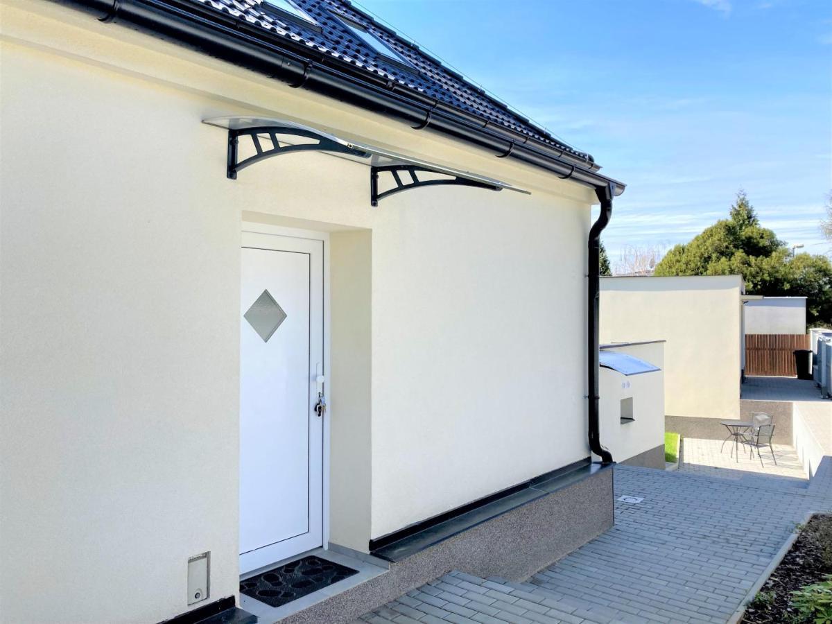 Apartmanovy Dum Se Zahradou V Klidne Casti Prahy Prag