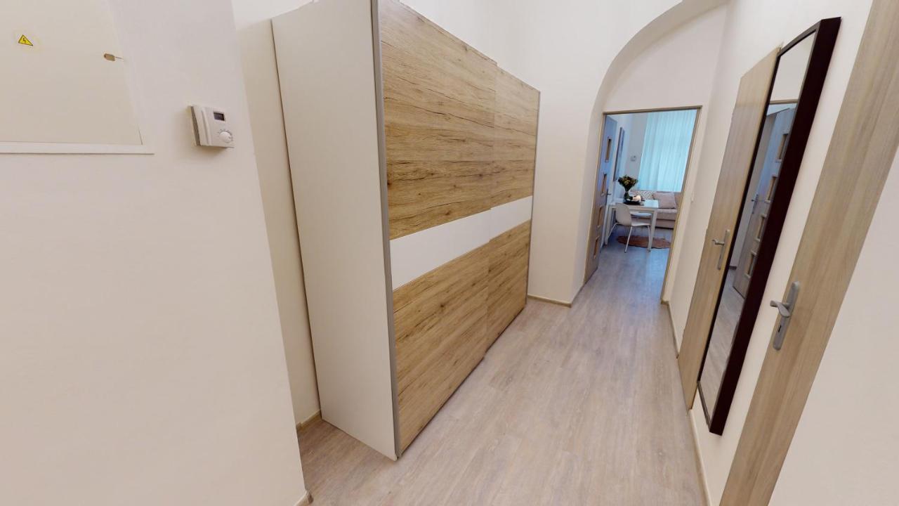 Apartment Viaducto De Karlin - Aparment *