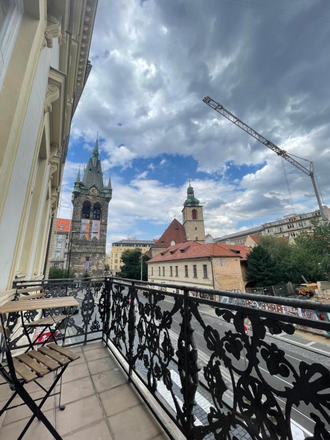 Apartment Grand Viceroy - Gothic Tower View