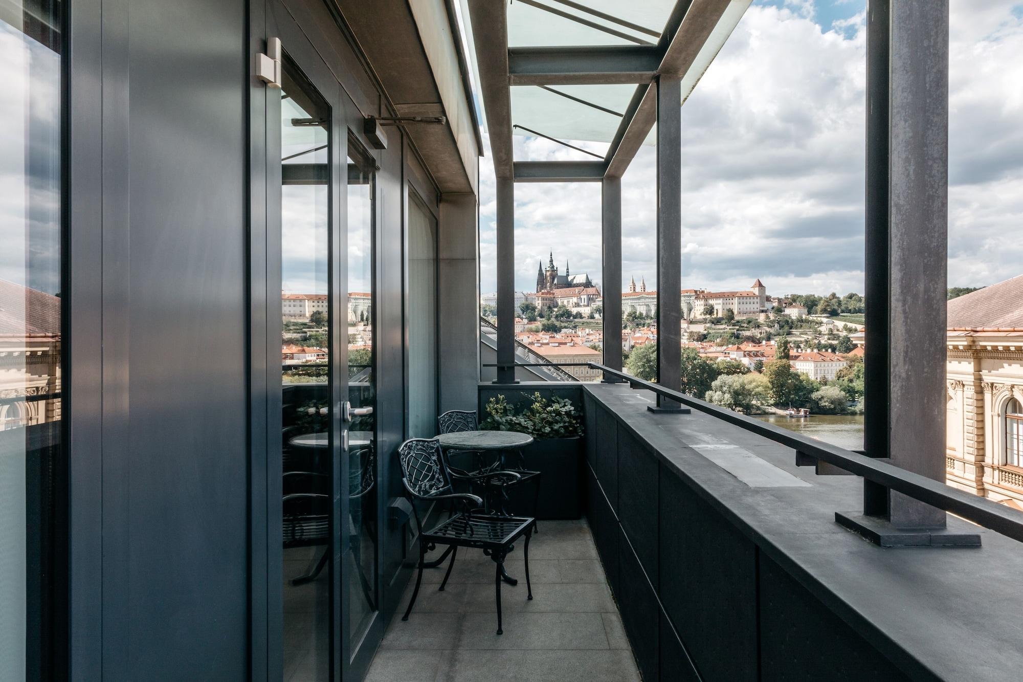 Four Seasons 5* Prag