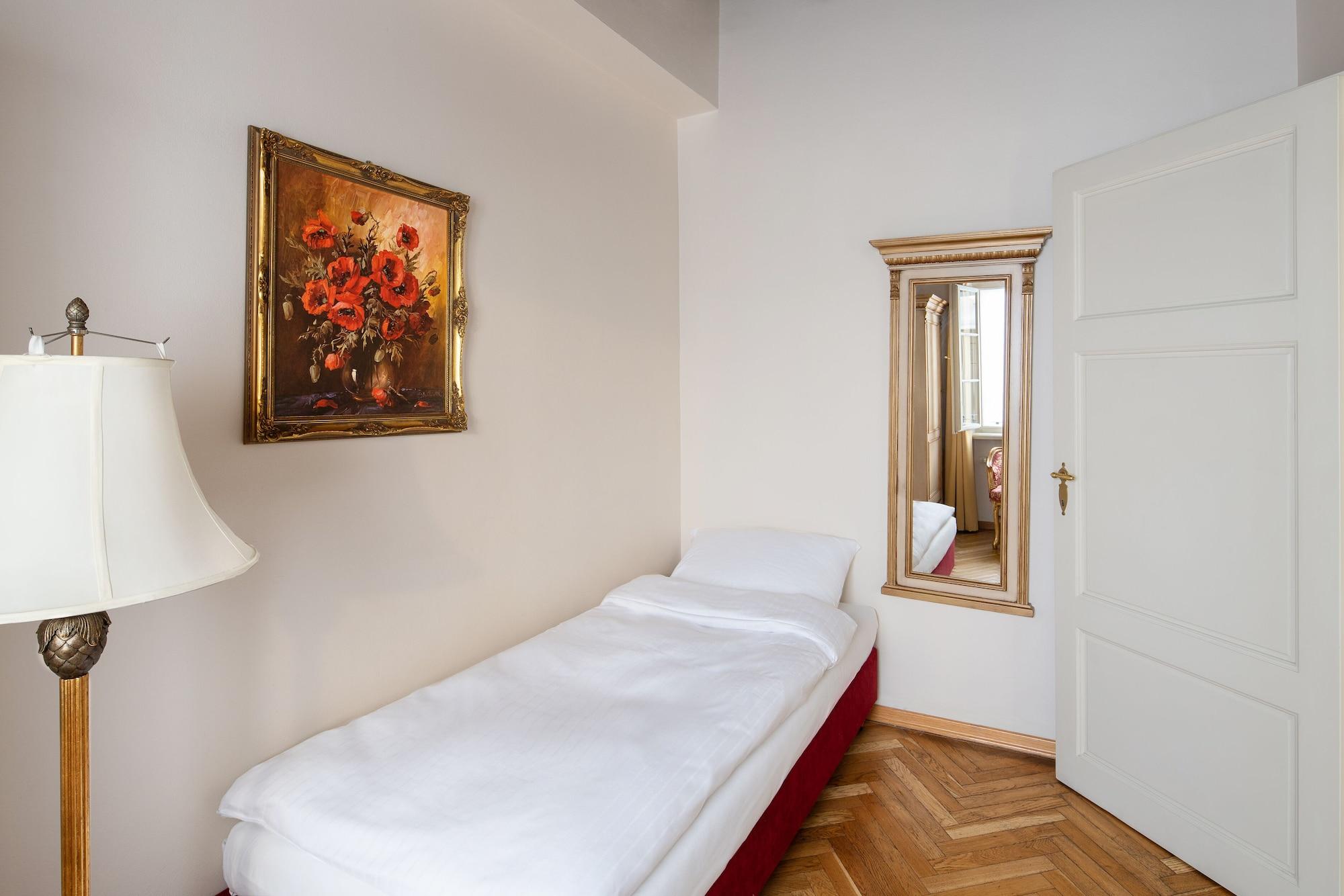 Lobster Aparthotel
