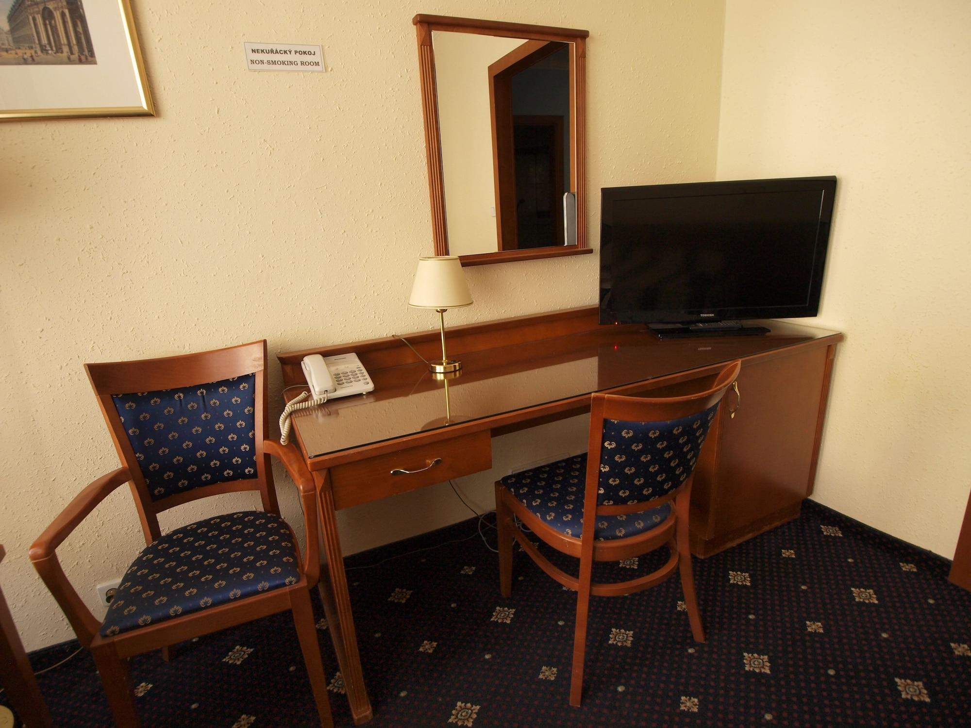 Arbes Hotel 3*