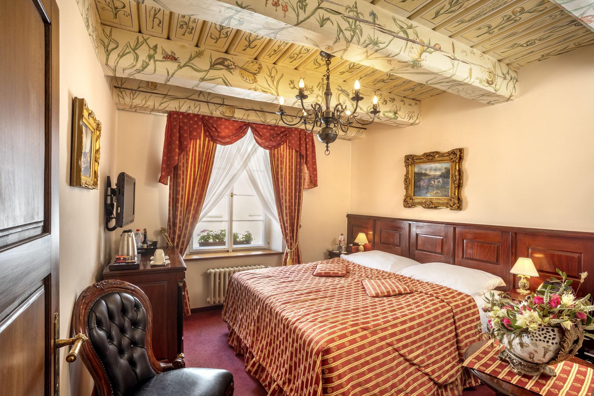 U Zlateho Stromu Hotel 4*