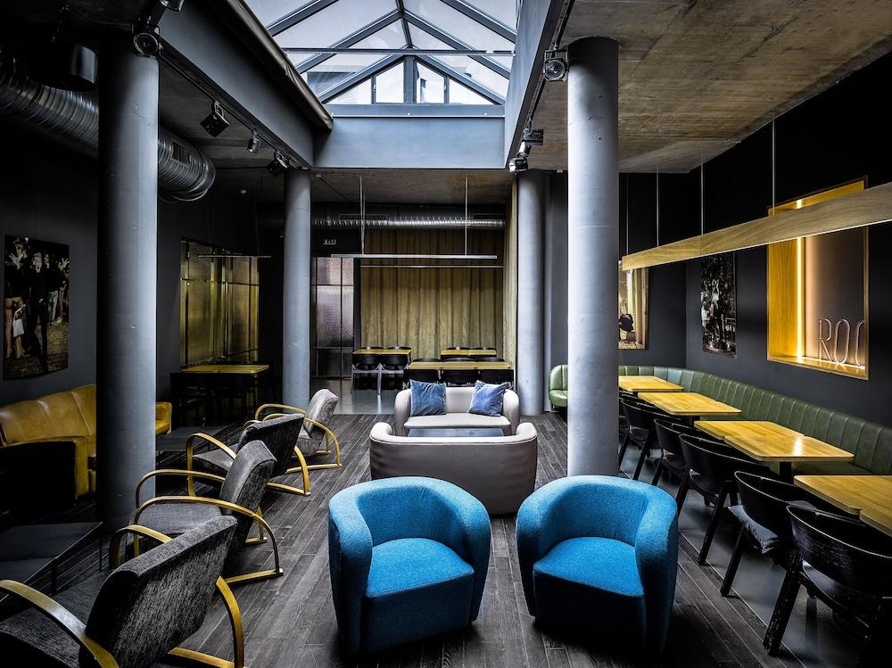 The Icon & Lounge 4*