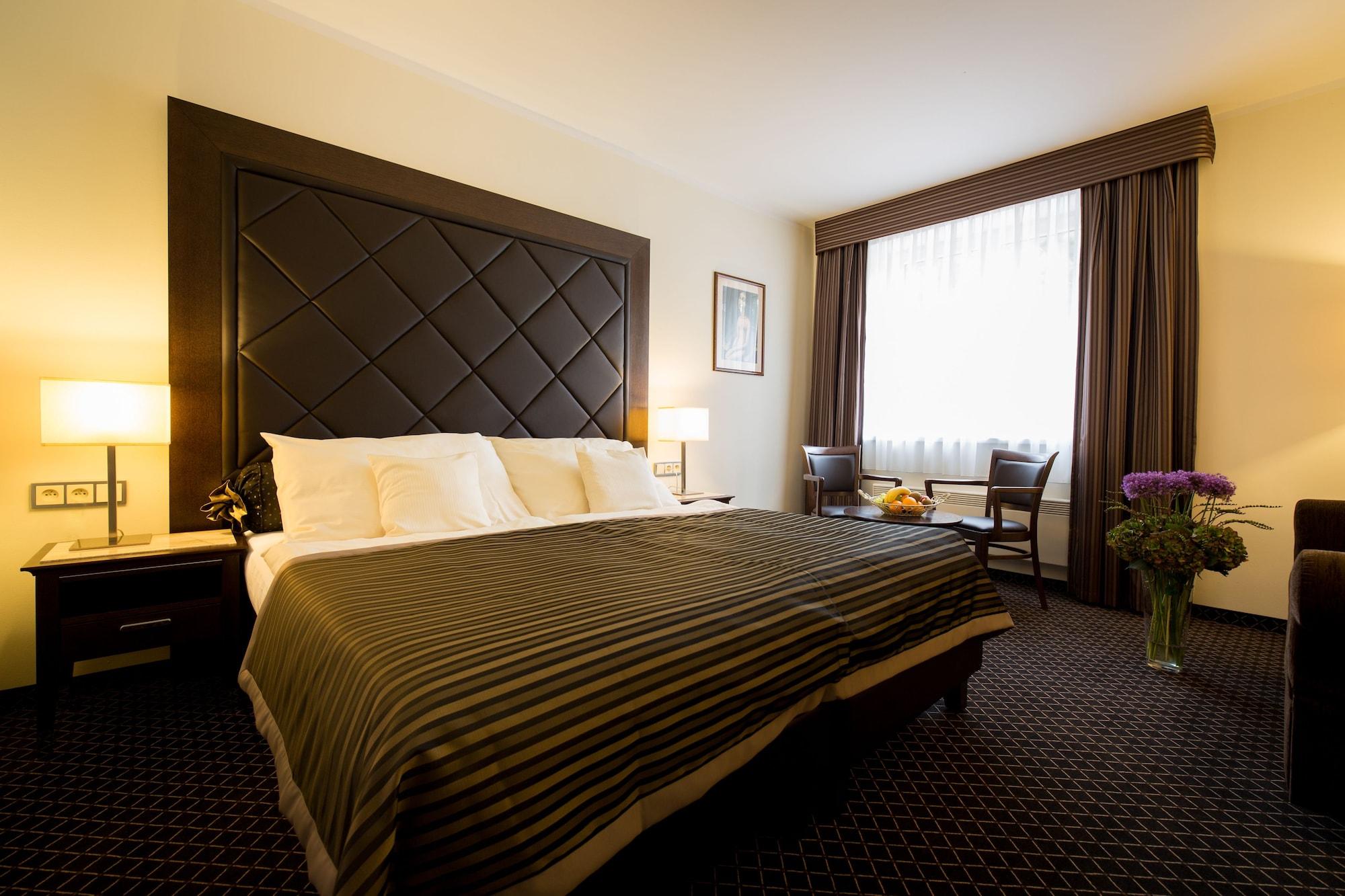 Selsky Dvur - Bohemian Village Courtyard Hotel