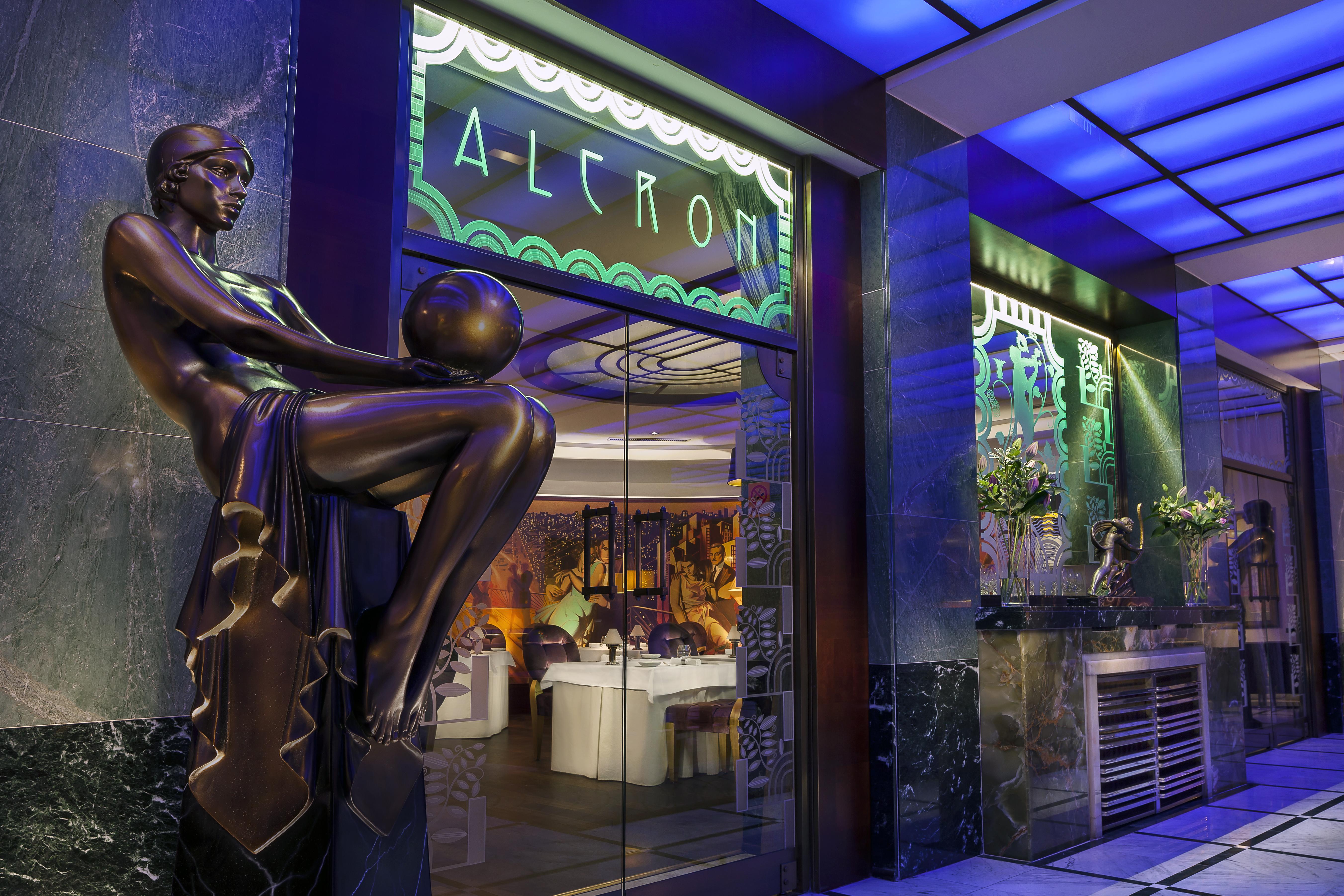 Almanac X Alcron Hotell Prag