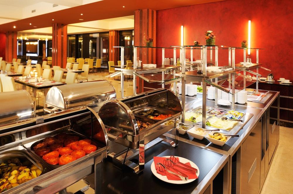 Hotel Grand Majestic