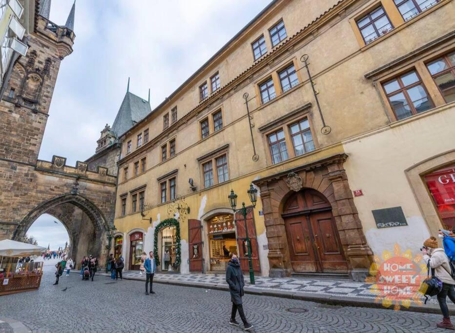Charles Bridge *