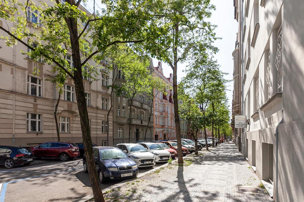 Apartment Alfons Mucha Flat / Quiet Street / National Museum Prag