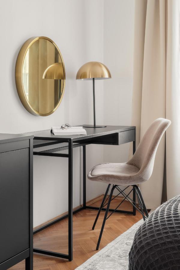 Days - Glamorous W Balcony Near Vltava River Lejlighed