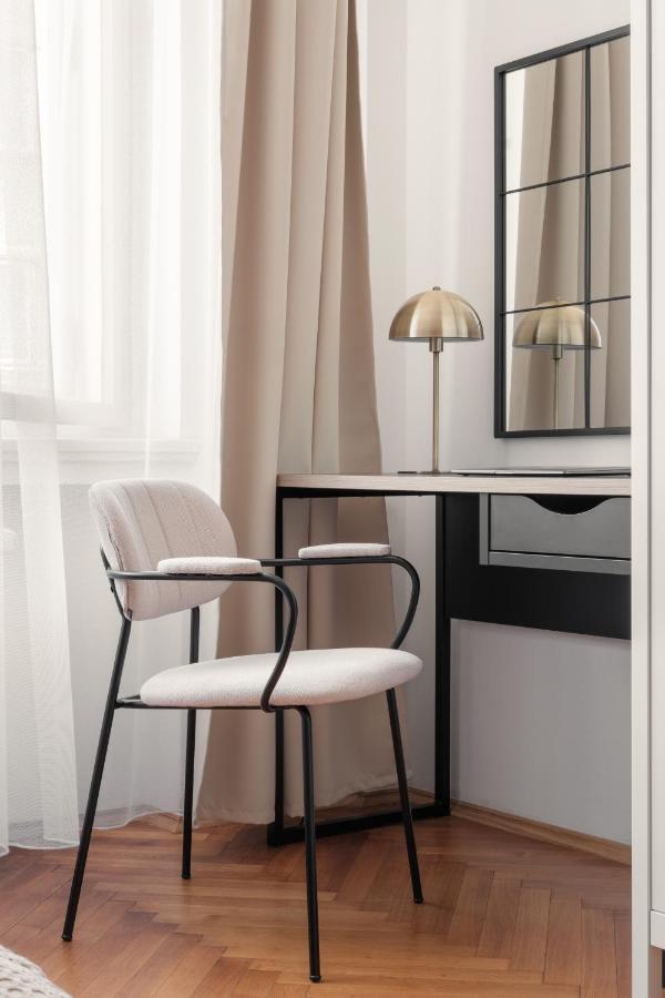 Days - Glamorous W Balcony Near Vltava River Lejlighed
