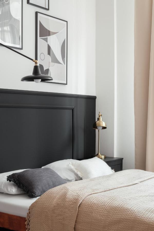 Days - Glamorous W Balcony Near Vltava River Apartment Prague