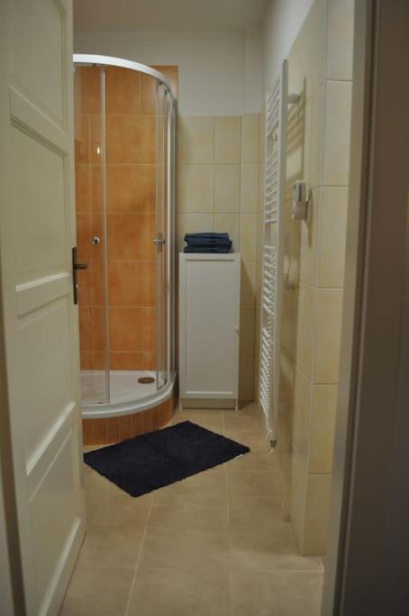 In 3 Apartment *