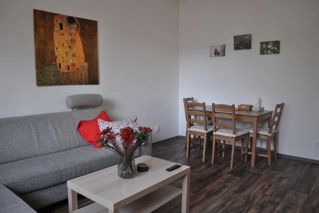 Apartment In 3 *