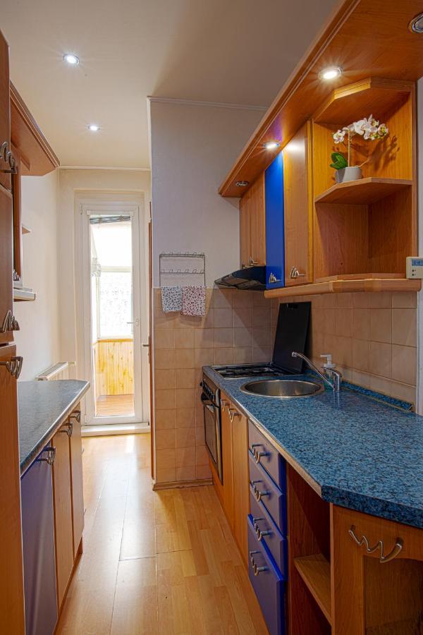 Sunset Apartment *