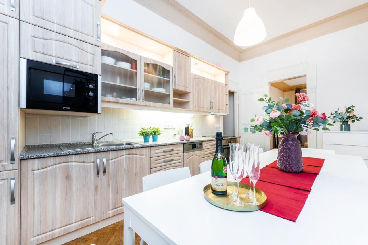 Grand Deluxe Vip Lägenhet Prag