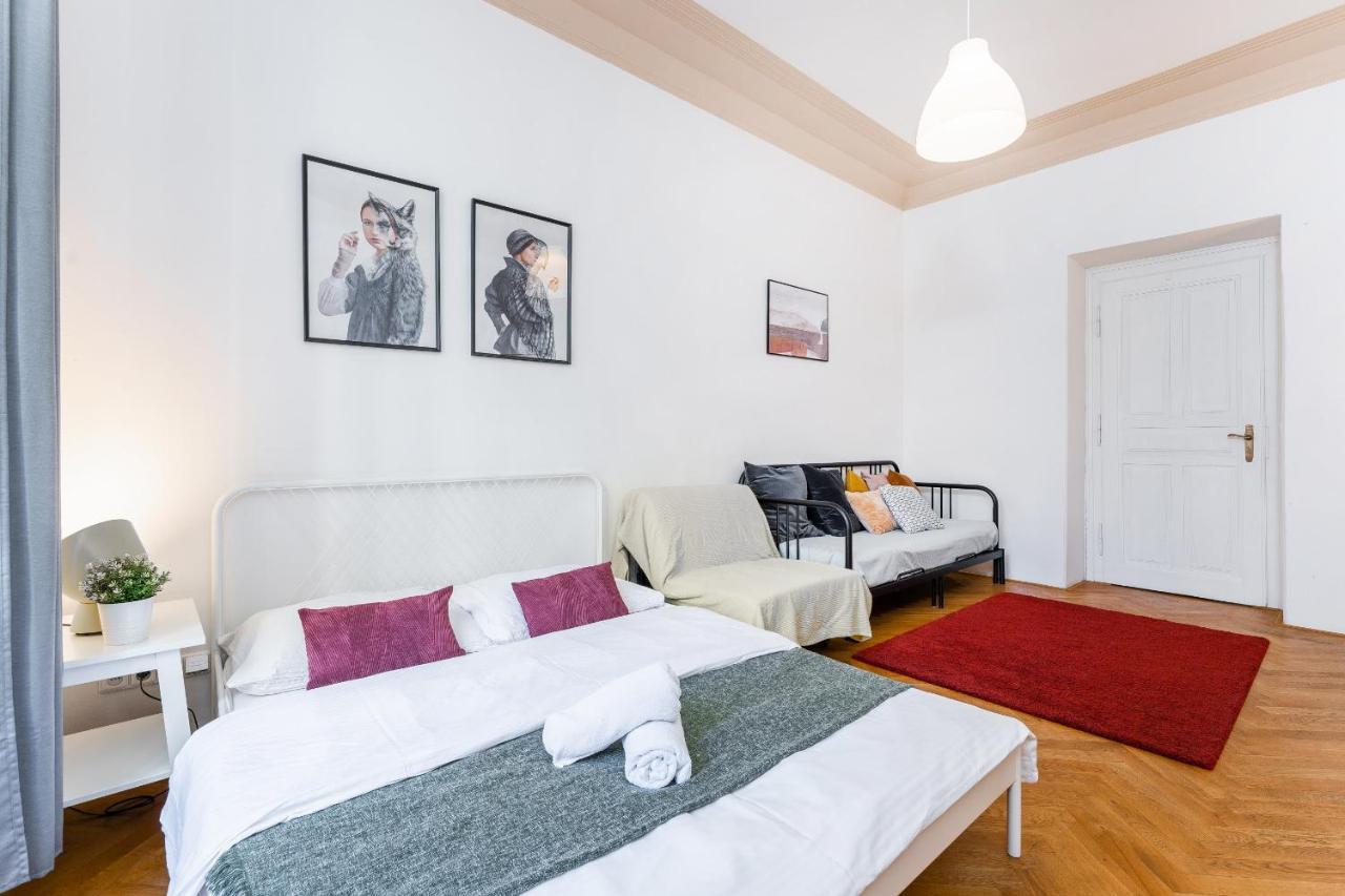 Grand Deluxe Vip Lägenhet *