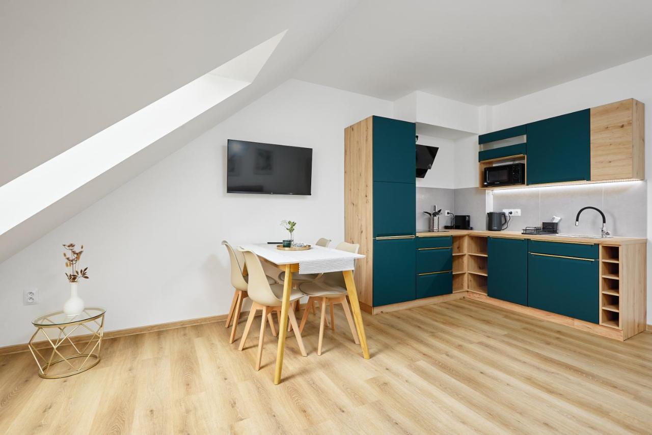 44 Aparthotel 4*