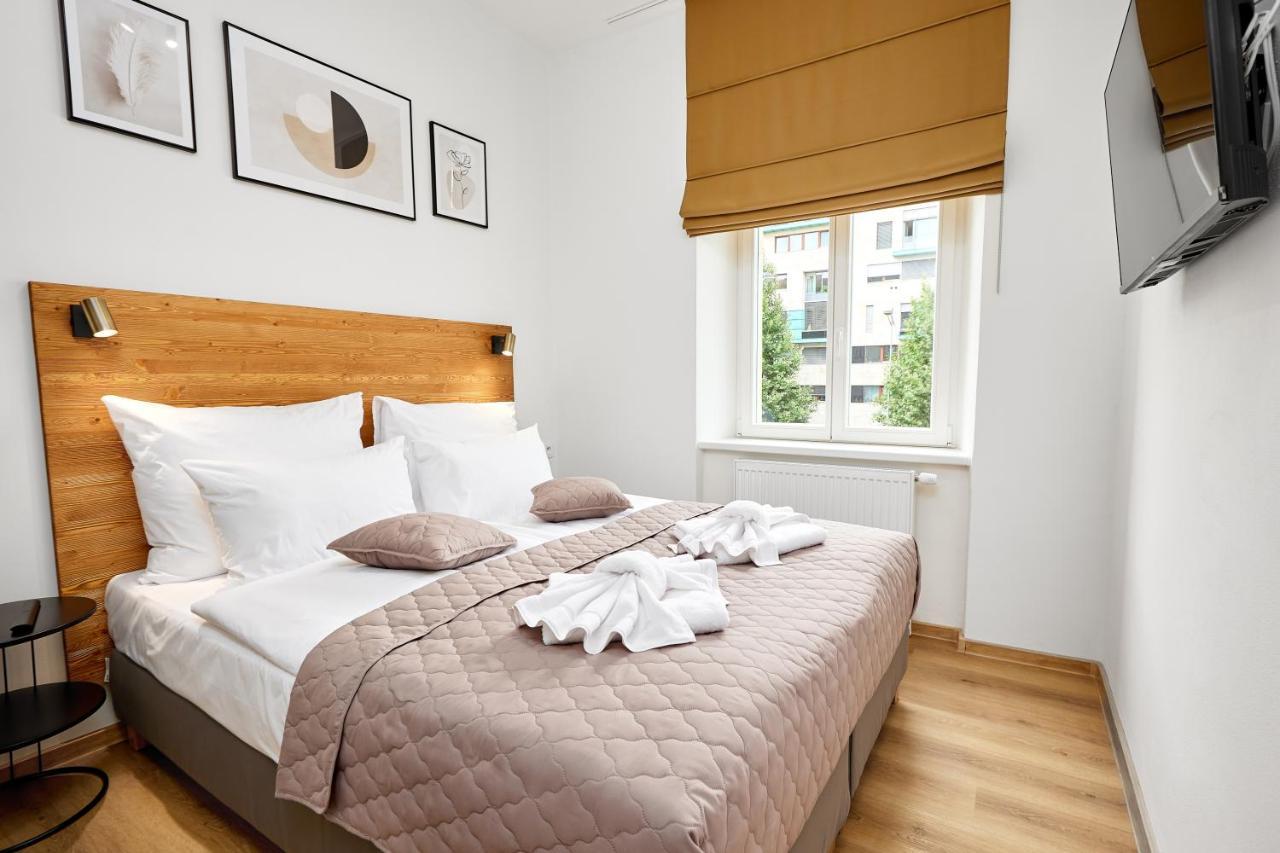 44 Aparthotel
