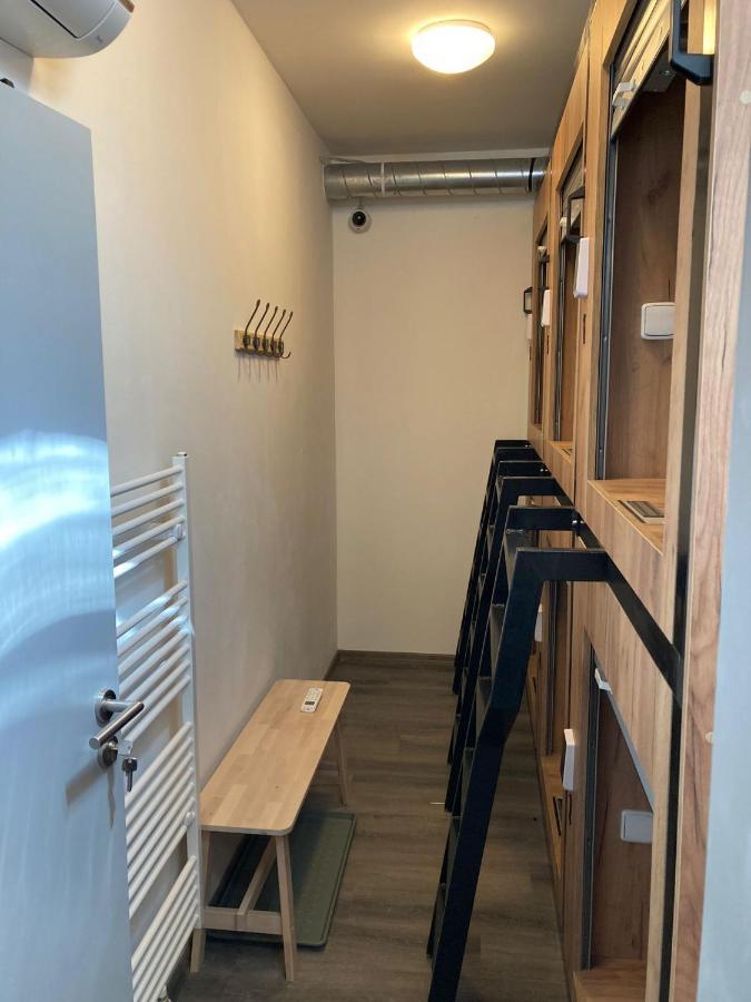 Hostel Capsule Erbenova Prag
