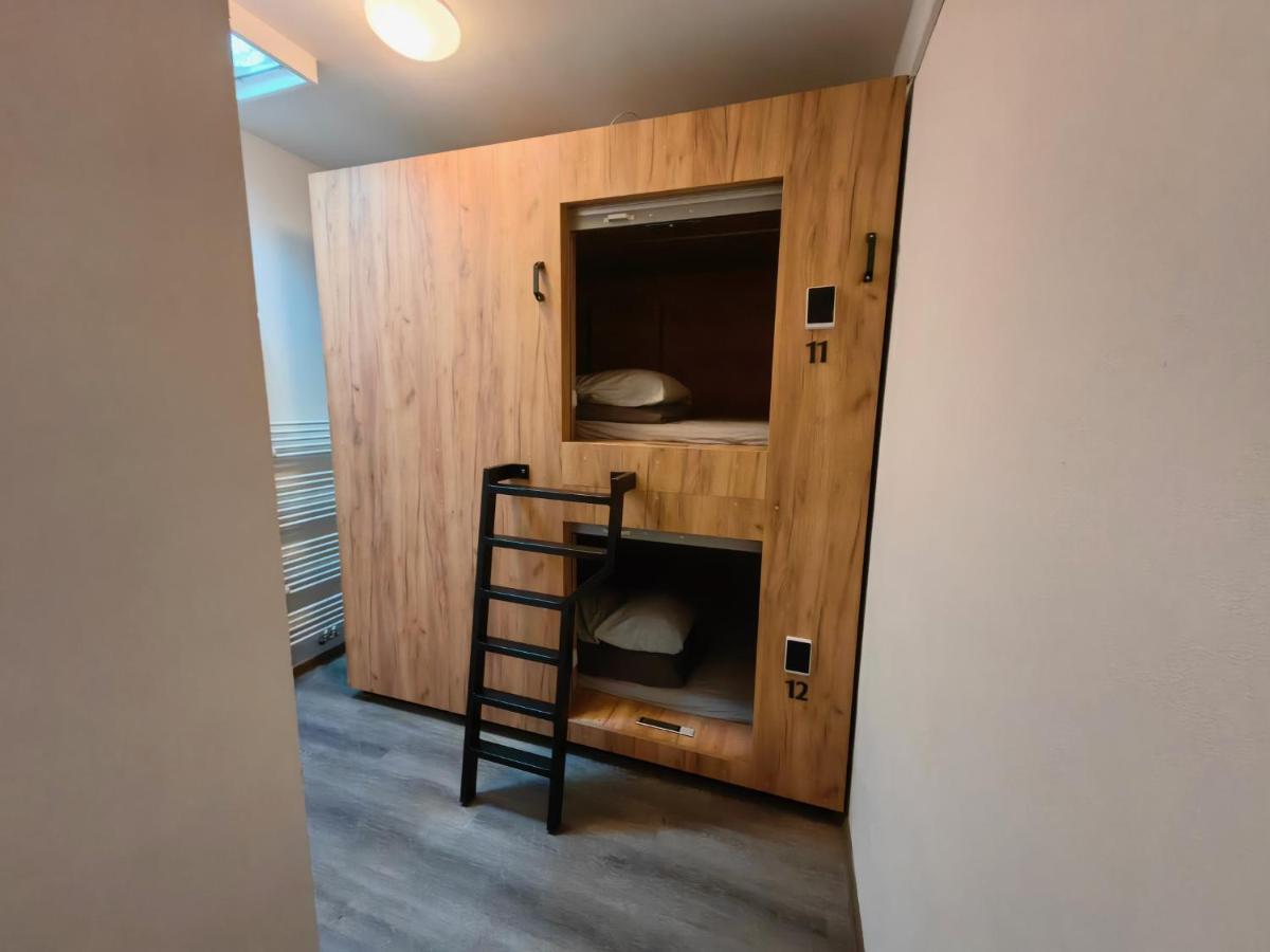 Hostel Capsule Erbenova *