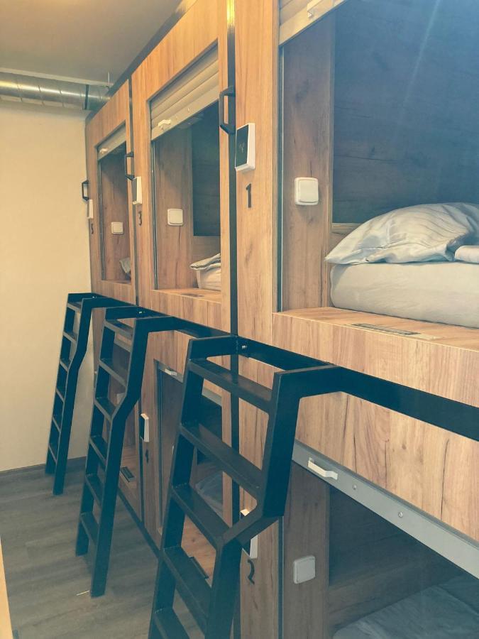 Capsule Erbenova Hostel *