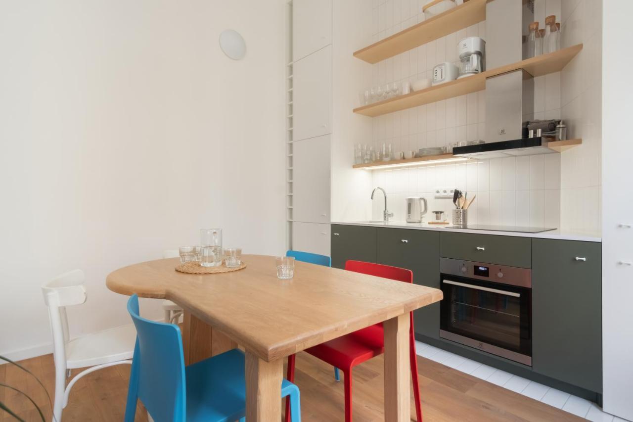 Days - Spacious Designer In Center - Powder Tower *