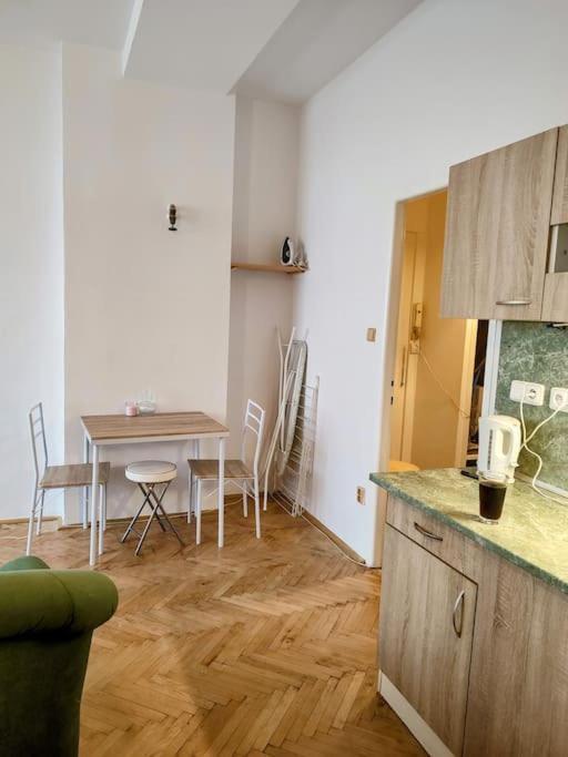 Cosy Warm In The Heart Of Prague. *