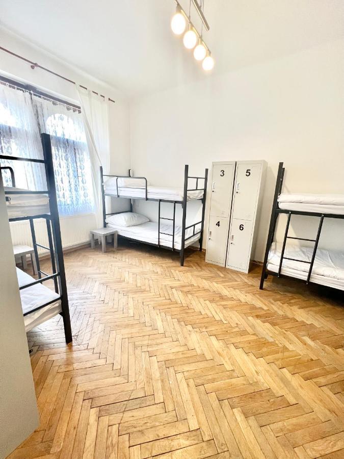 Jasmin Hostel