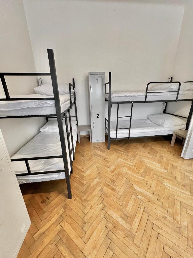 Jasmin Hostel *