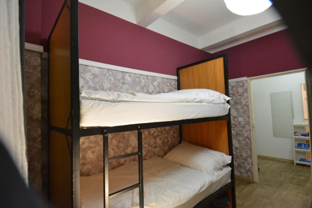 Helen U Namesti Miru Prag