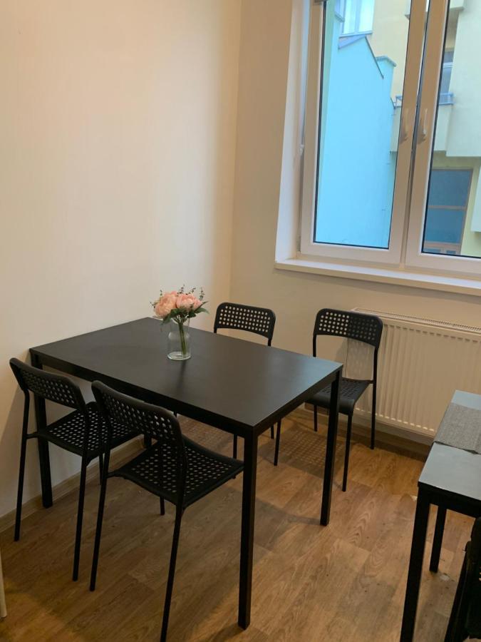 Vandrarhem Helen U Namesti Miru *