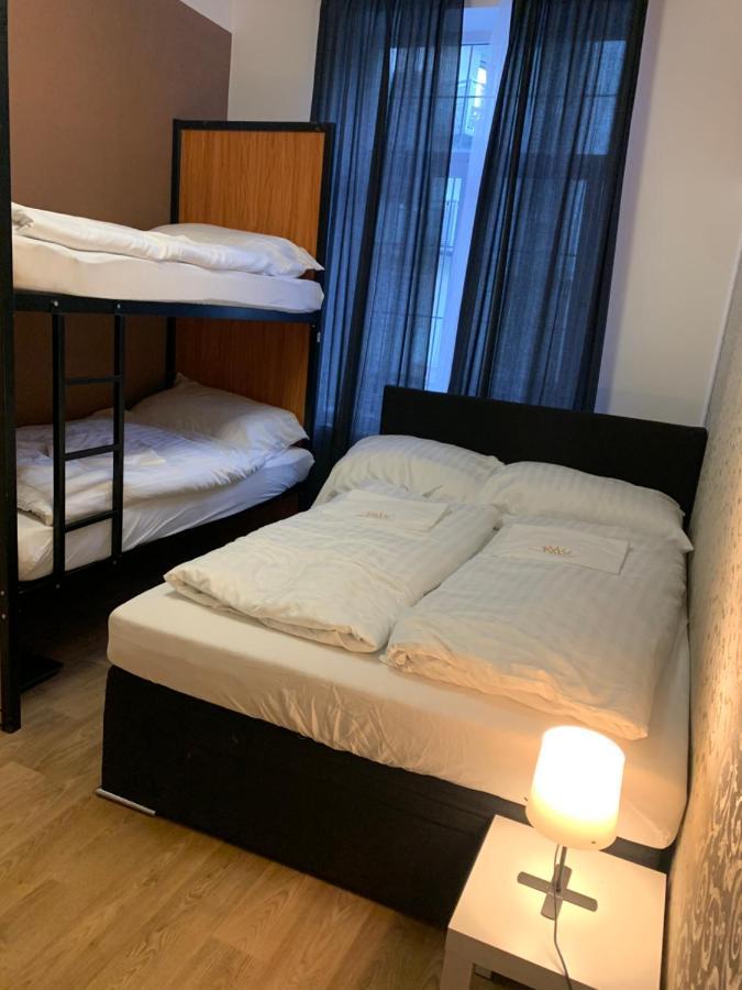 Helen U Namesti Miru Vandrarhem