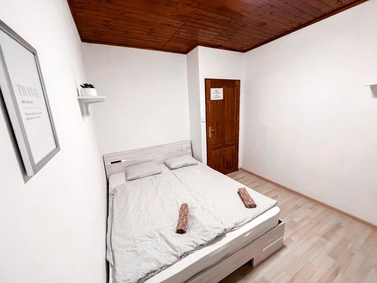 Apartment 3 In 1 Location Prag