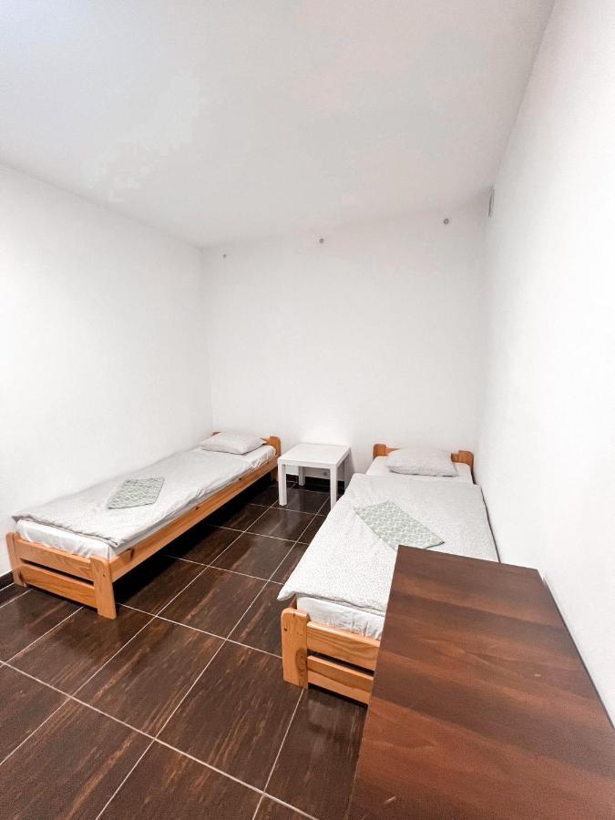 Apartment 3 In 1 Location *