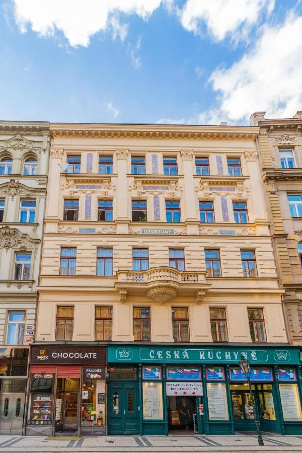 Days - Spacious 117m2 Attic Retreat W Ac - Near Old Town Sq Prag