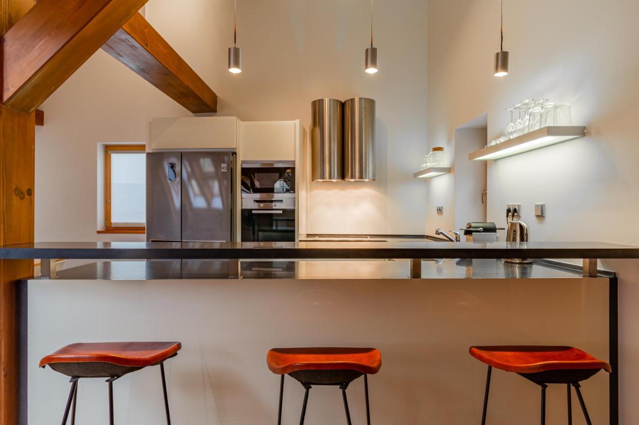Days - Spacious 117m2 Attic Retreat W Ac - Near Old Town Sq Prague