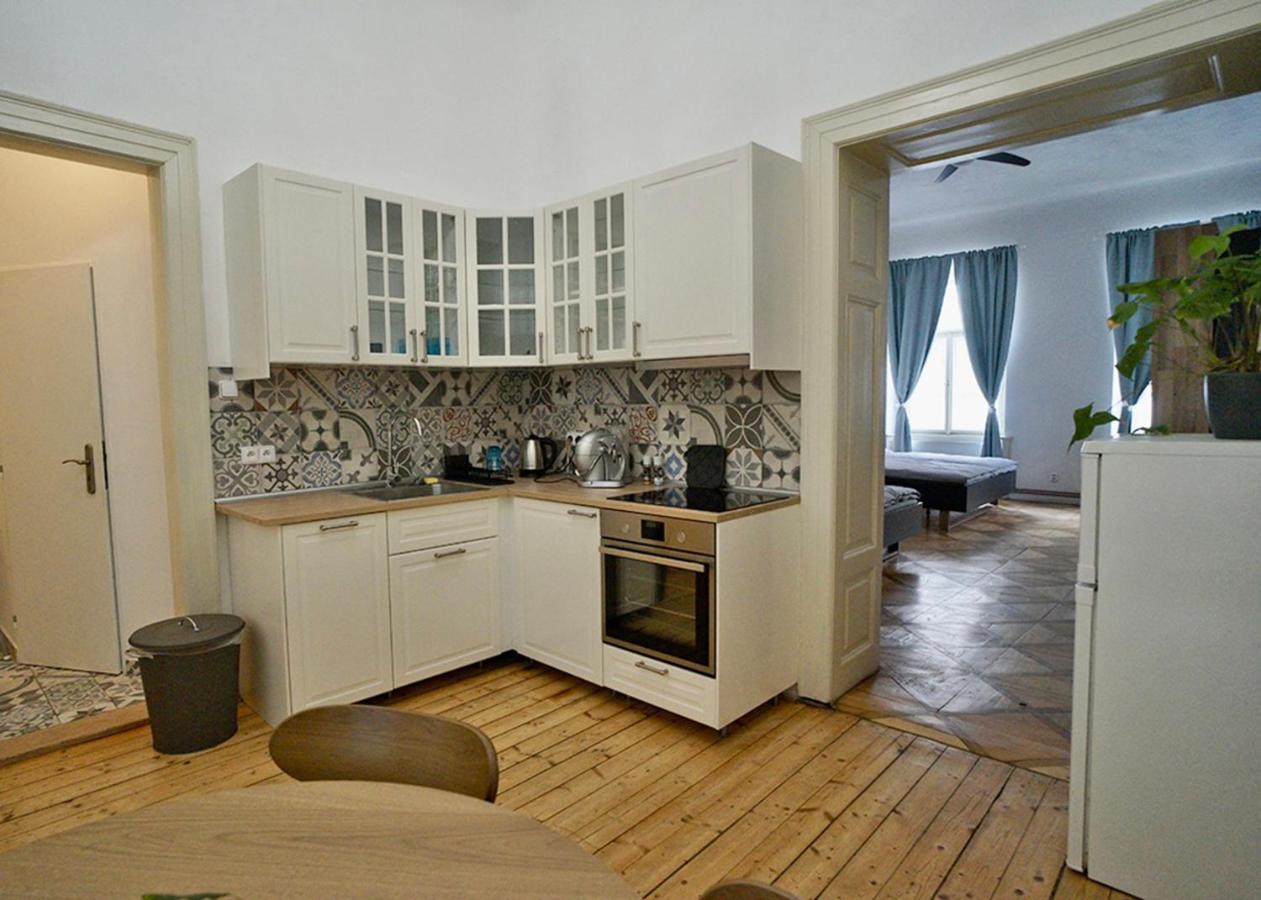 Truhlarska 4 Apartment